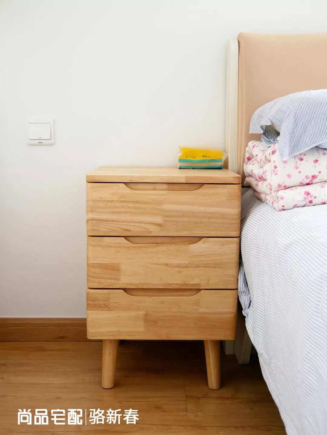 小房间榻榻米带吧台,小户型榻榻米上床下柜一体