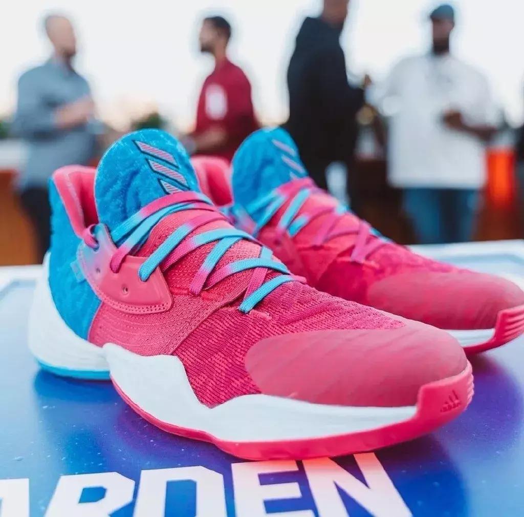 nba球员上脚pg5,nba球星上脚pg4藏青色