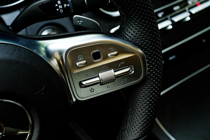 奔驰c级180落地多少钱,豪华奔驰180