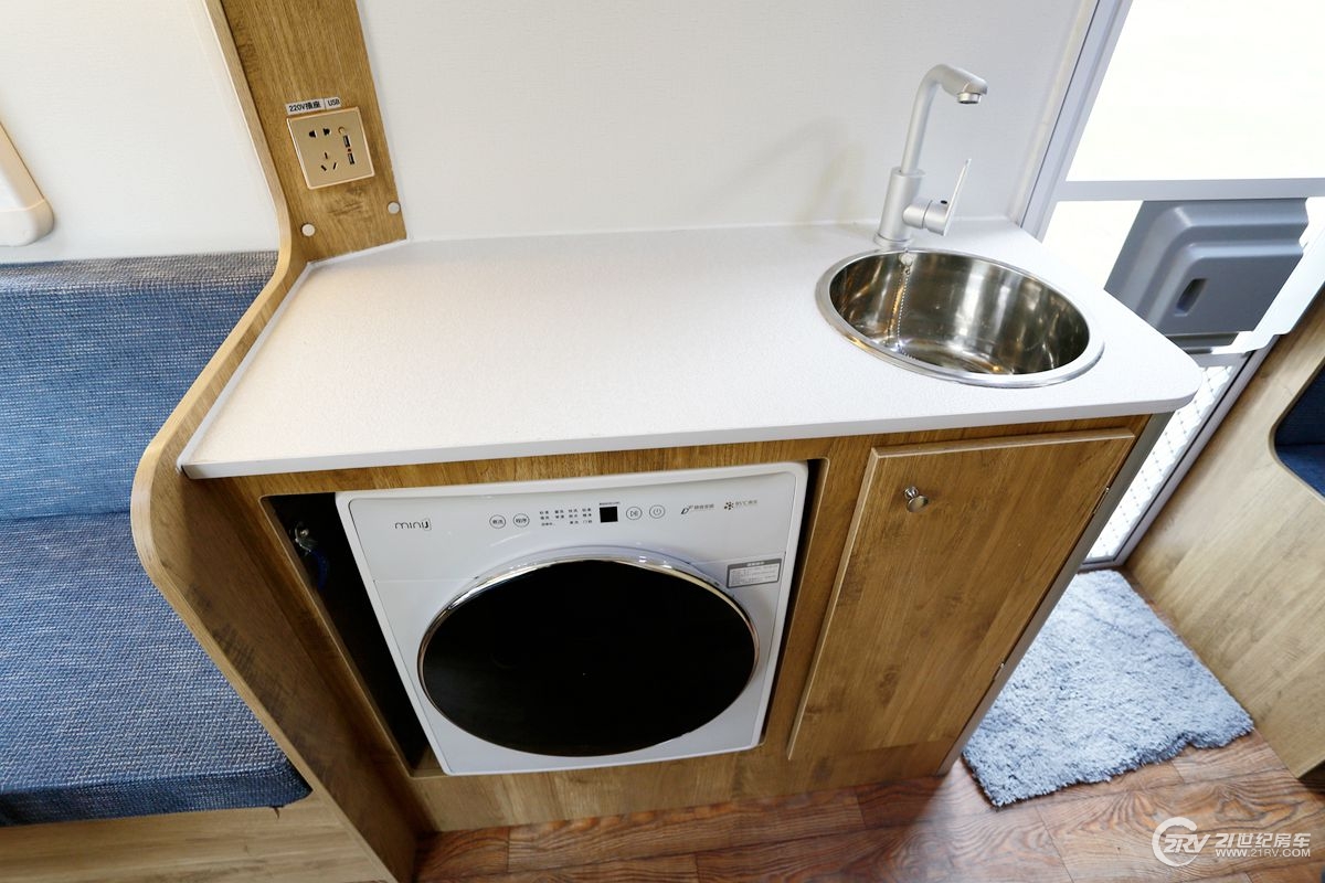 房车价格5-10万元拖挂式房车,房车价格5-10万元7米拖挂房车