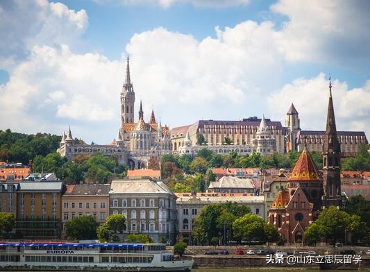 匈牙利留学的优势介绍,匈牙利大专生留学申请