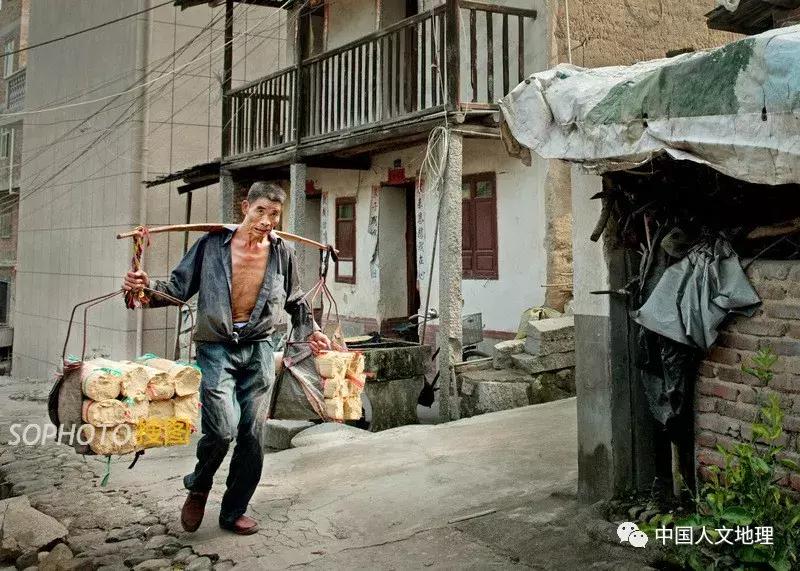 祖祖辈辈传下来的制香手艺,老百姓手工制香