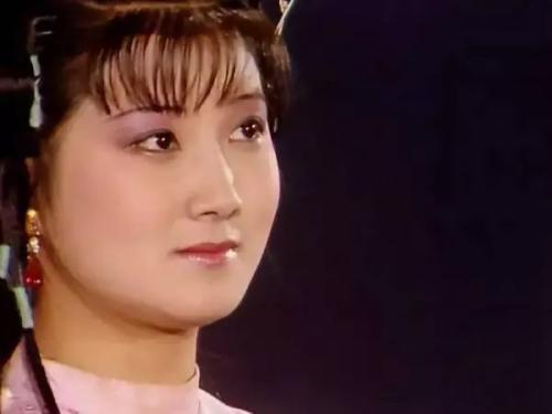 红楼梦中金钏跳井全过程,讲述红楼梦中金钏之死