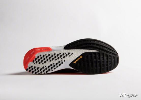 国产进阶跑鞋对比,国产顶级跑鞋横评