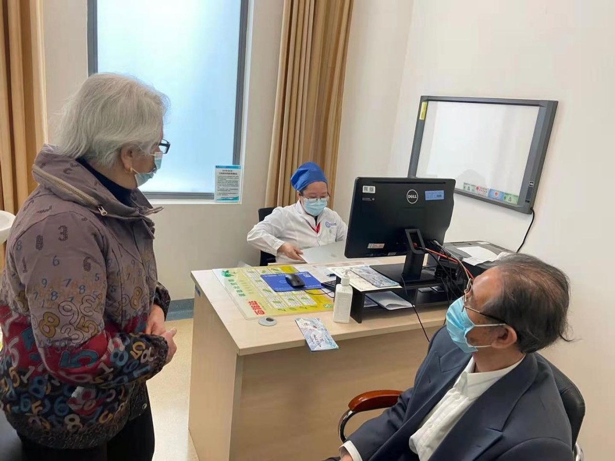 误诊帕金森病6年才发现该怎么办,帕金森病和精神分裂症能一样吗