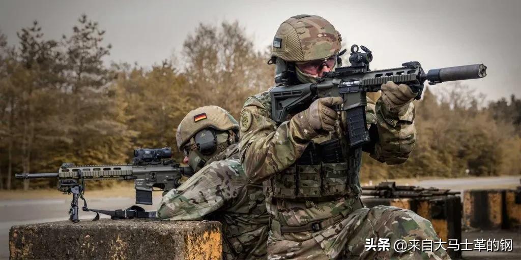 阿联酋卡拉卡尔突击步枪,卡拉卡尔枪械