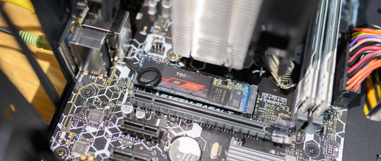 东芝rc500nvme固态硬盘开箱视频,东芝rc500全新固态硬盘接口