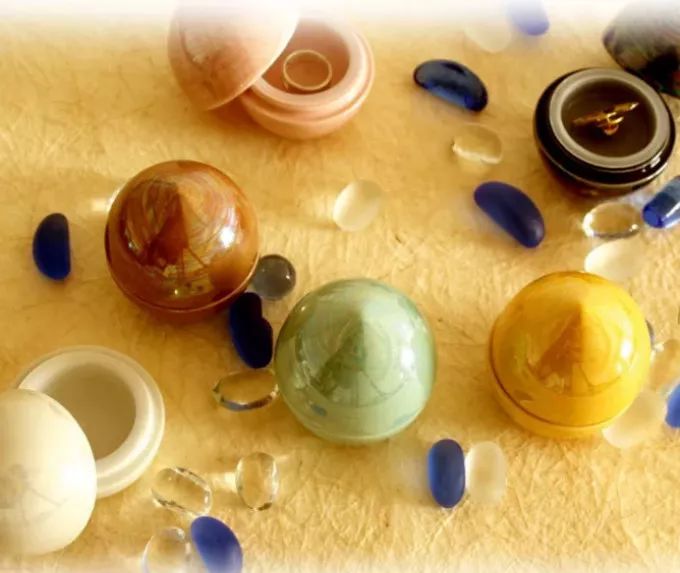 日本最迷你的骨灰盒,骨灰盒风靡日本