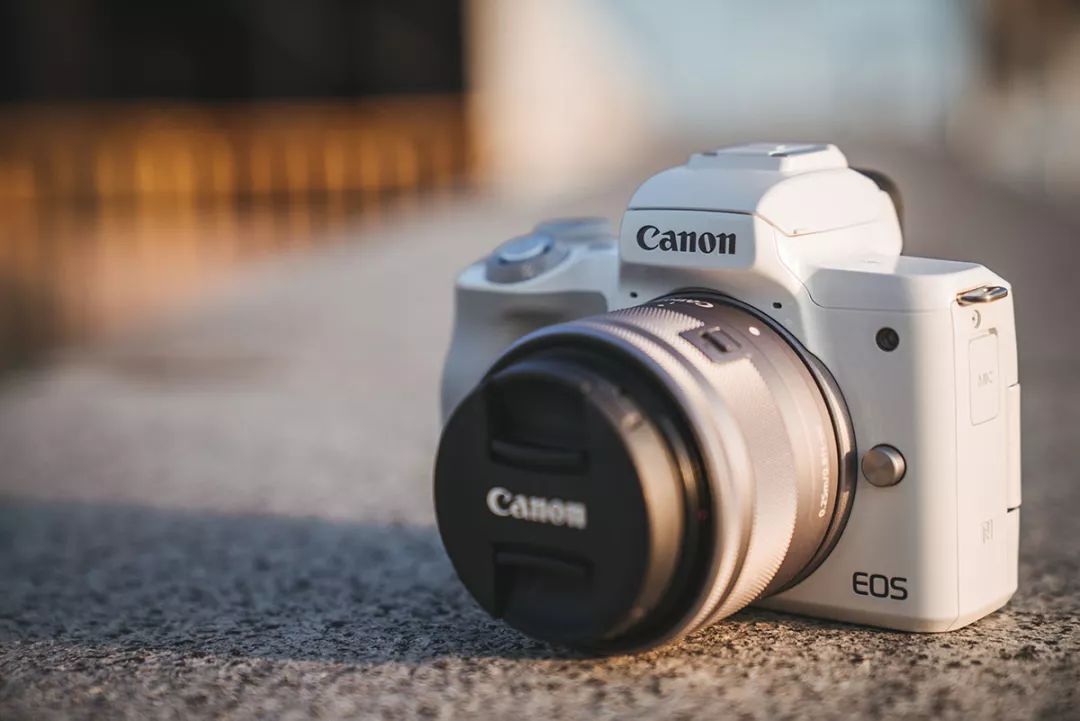 佳能850d相机入门教程全集,佳能相机推荐新手入门教程