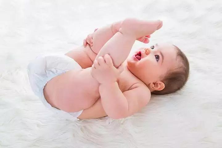 新生宝宝发抖、体重下降等情况是真的有问题吗？新手父母必学