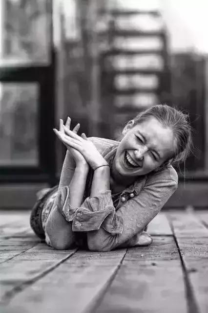 世界微笑日不要吝啬你的笑容,世界微笑日与所有的美好不期而遇