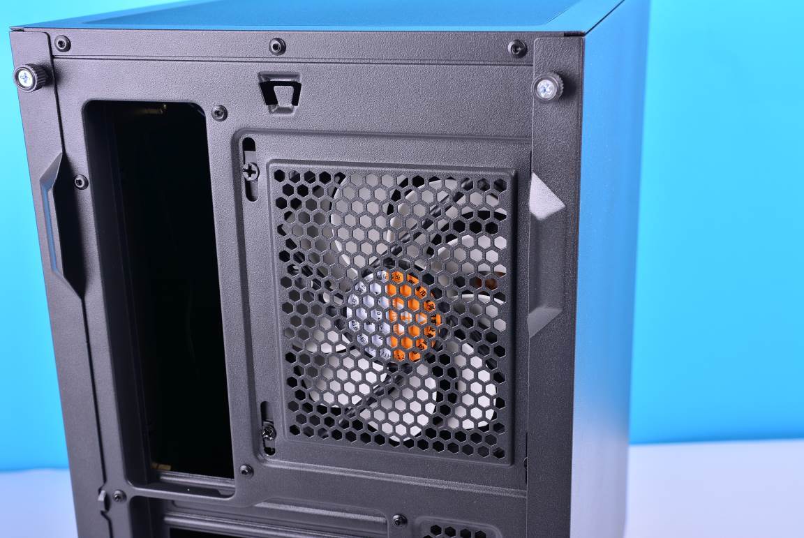 金河田静音机箱,金河田预见2机箱测评