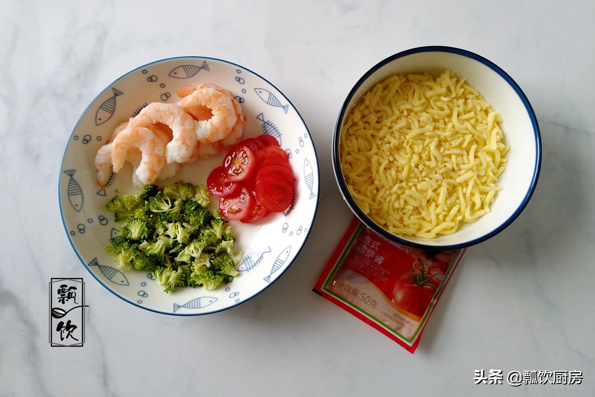 在家做好吃的披萨的方法,懒人做法在家就可以做披萨