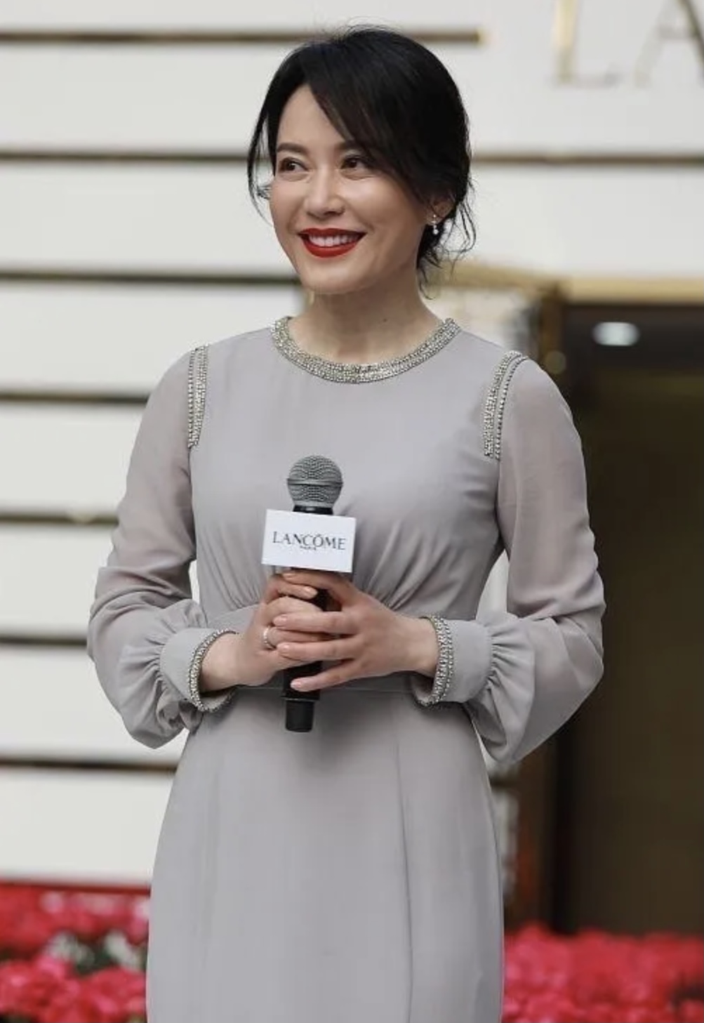 说好的不老女神，怎么生图就崩了？