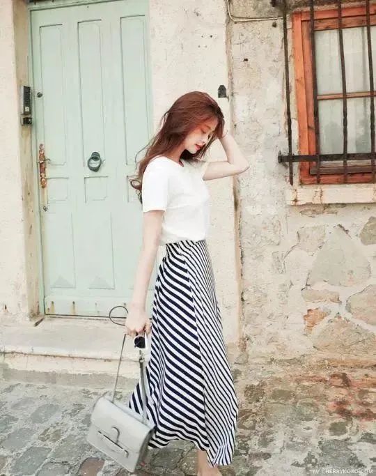 街拍复古风拍照姿势,街拍凹造型图片大全