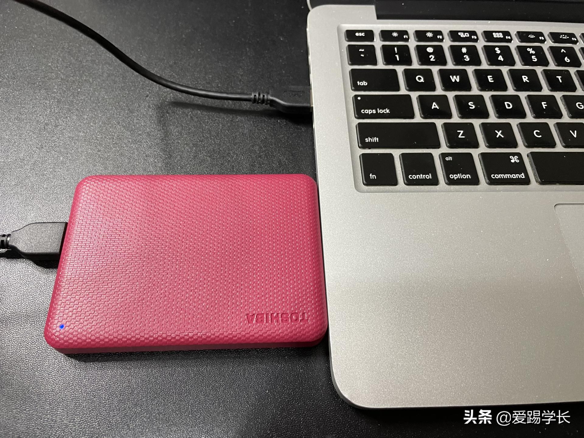 东芝移动硬盘a3和v10哪个好,东芝toshiba2tb移动硬盘v10