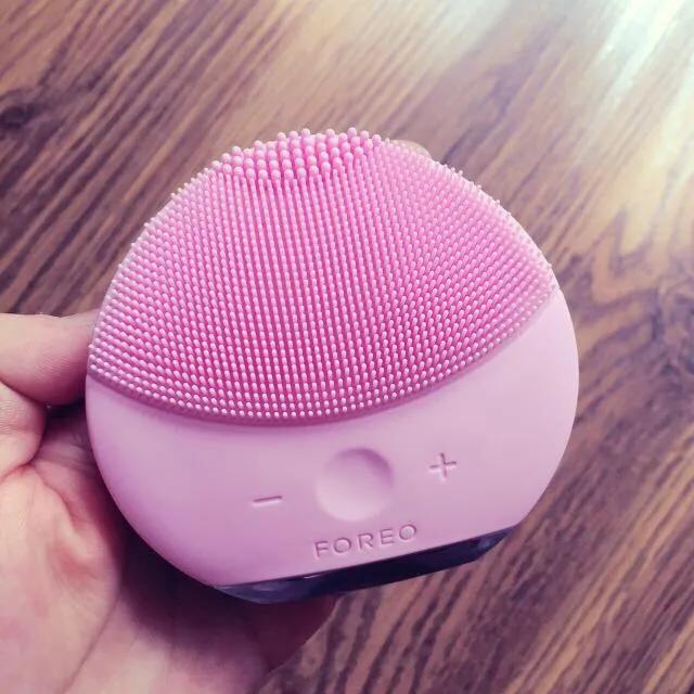 lunamini2露娜洁面仪各种颜色功效,露娜luna是什么软件