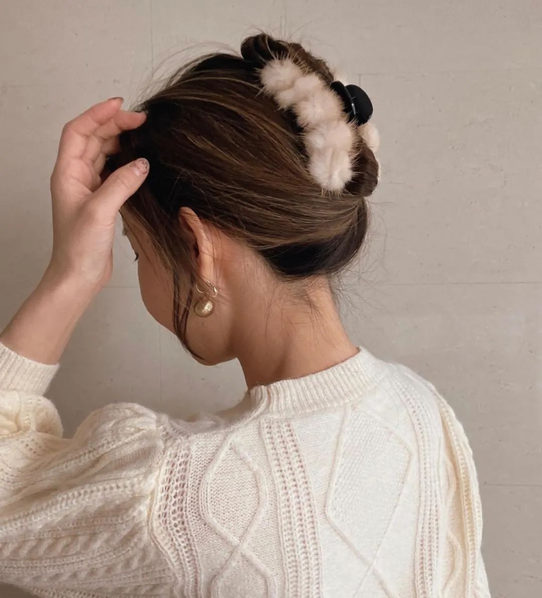 韩国女孩很会化妆,韩国东大门头饰