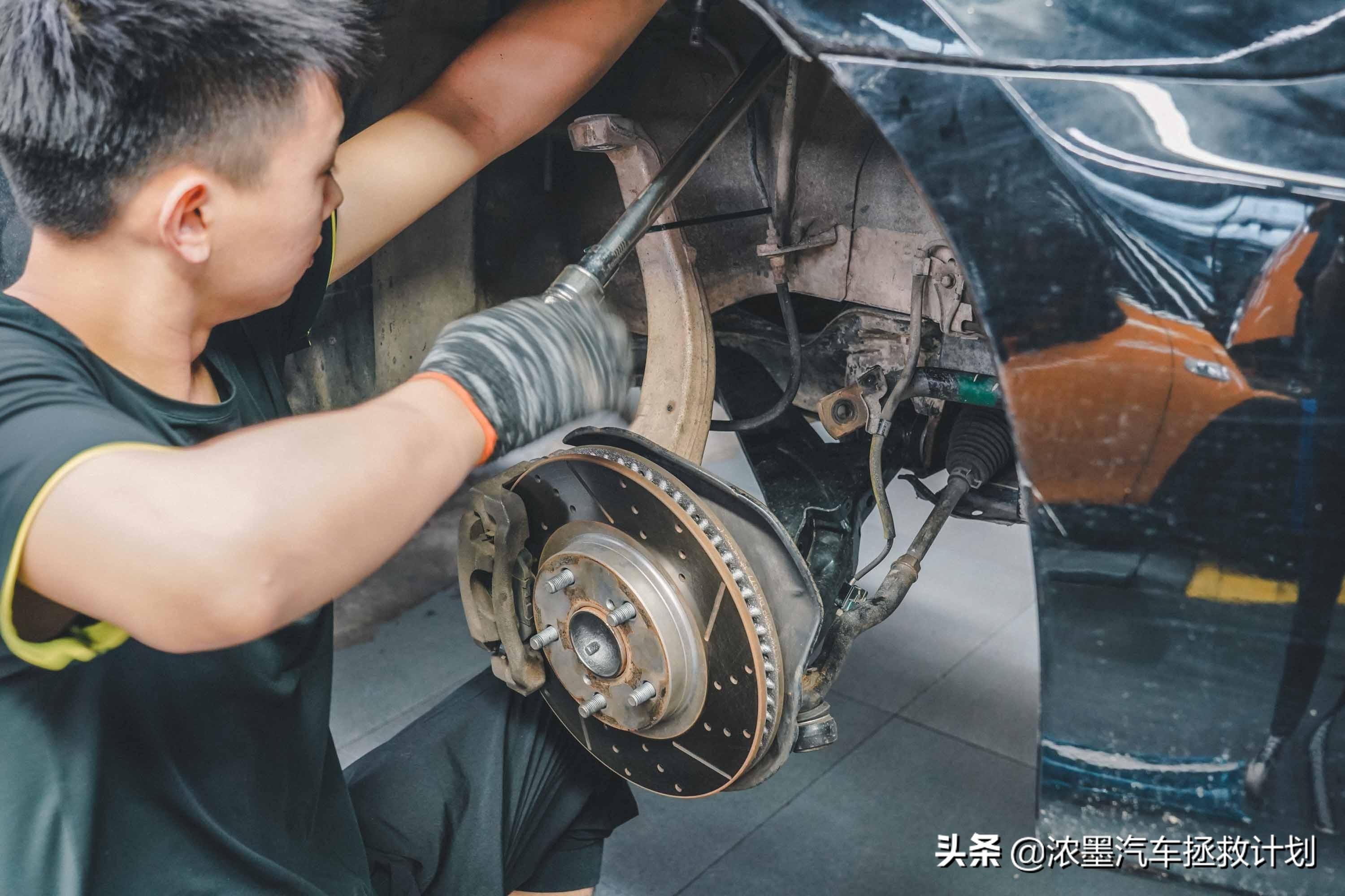 12年丰田皇冠方向机异响维修,新款丰田皇冠异响