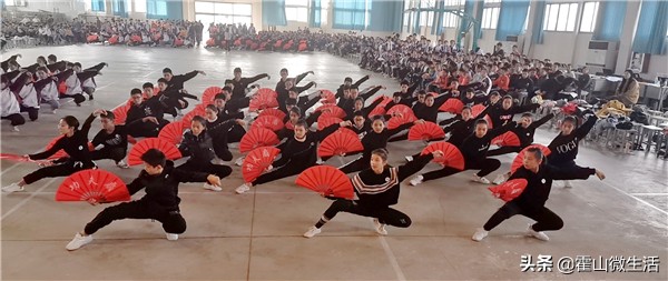霍山文峰学校太极扇表演,霍山文峰功夫扇表演