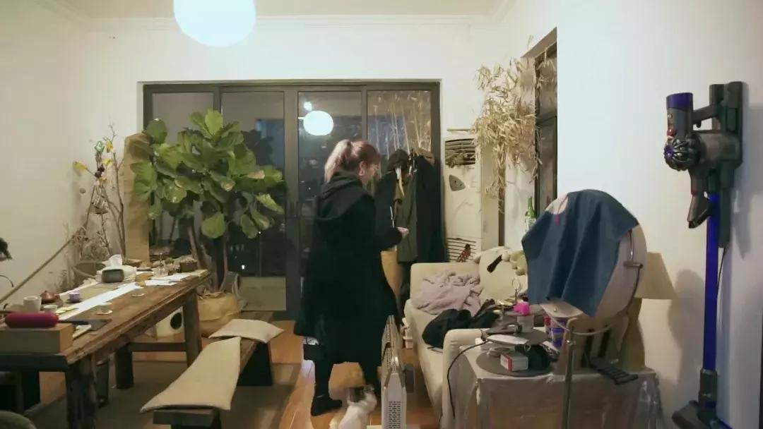 家具不要买太多极简生活,家具都是捡来的