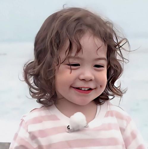 建厚、娜恩近况，“蔚山屁王”朴建厚脸颊肉消失，长成小帅哥了