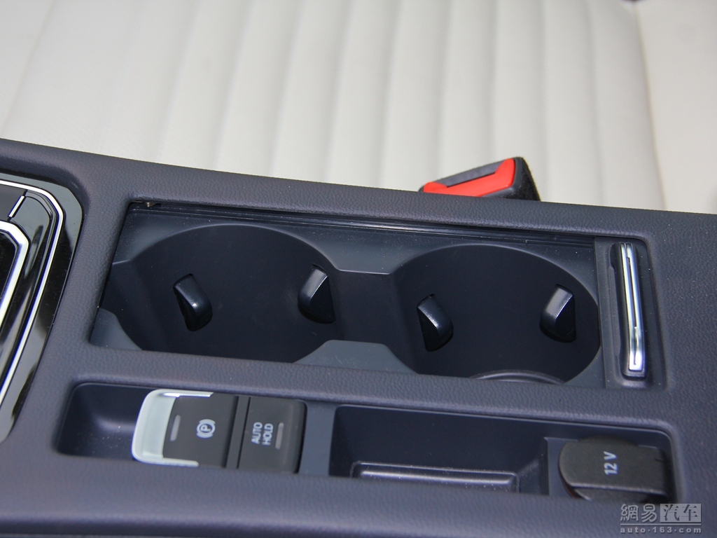 汽车杯托一般多大,汽车弹出式杯托