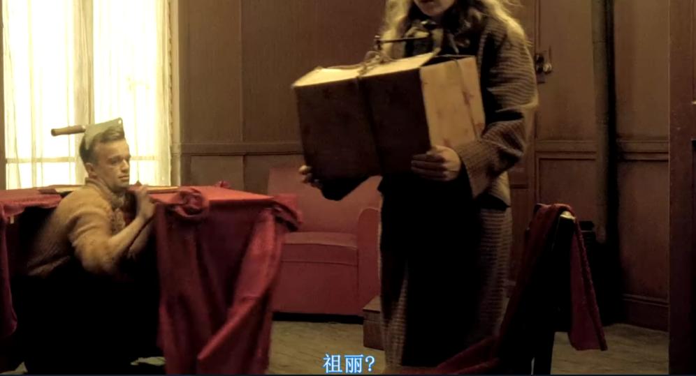 一部人吃人的荒诞喜剧，进了法国孙二娘的黑店，吃与被吃你没得选