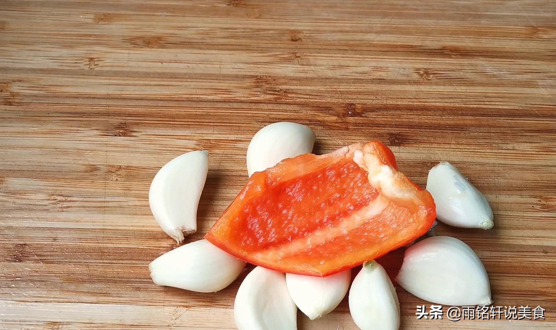 鲍鱼怎么做最好吃做法视频,鲍鱼怎么做简单好吃蒜蓉味