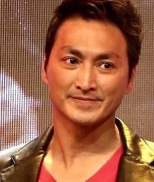 展昭何家劲被关押,展昭为救包拯闯禁宫