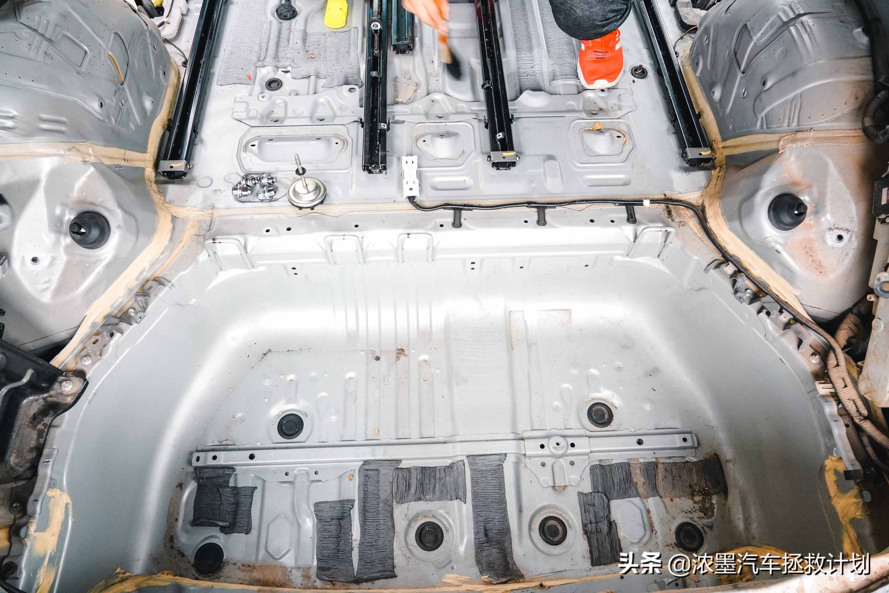 翻新整备修复丰田第一代普瑞维亚,一代情怀丰田普瑞维亚