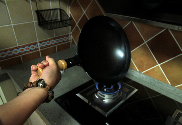 陈枝记和苏泊尔铁锅,山田锅好还是陈枝记好