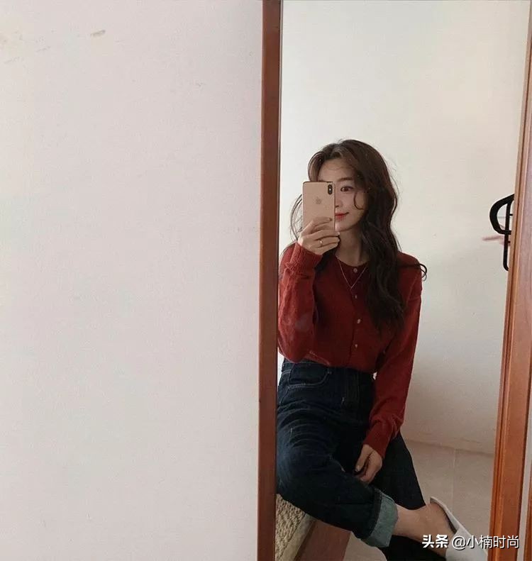 小麦肤色适合衣服颜色穿搭口诀,黑黄暗沉皮肤适合怎样穿搭