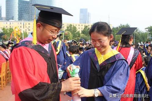 后浪奔涌作文开头,后浪奔涌演讲稿