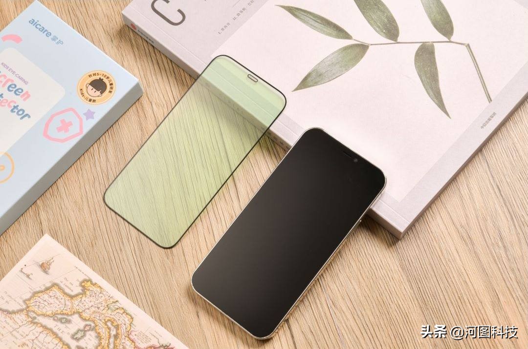 苹果手机贴哪种钢化膜最好用,为什么要给苹果手机贴钢化膜