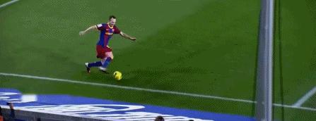 足球中场大师巴塞罗那,近几年退役的中场大师