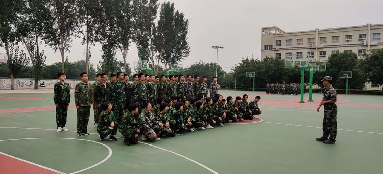 短暂而漫长的军训,军训进行时新生军训纪实全程高燃