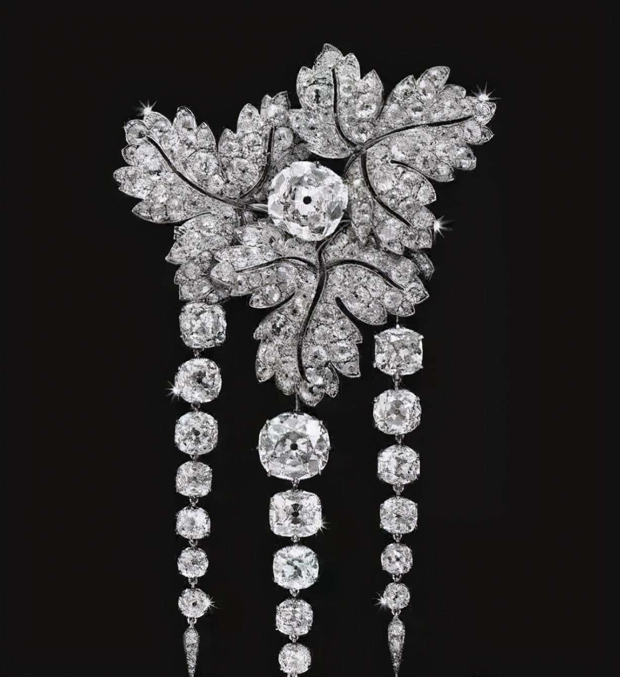 lv老板的旗下奢侈品,lv创始人豪宅