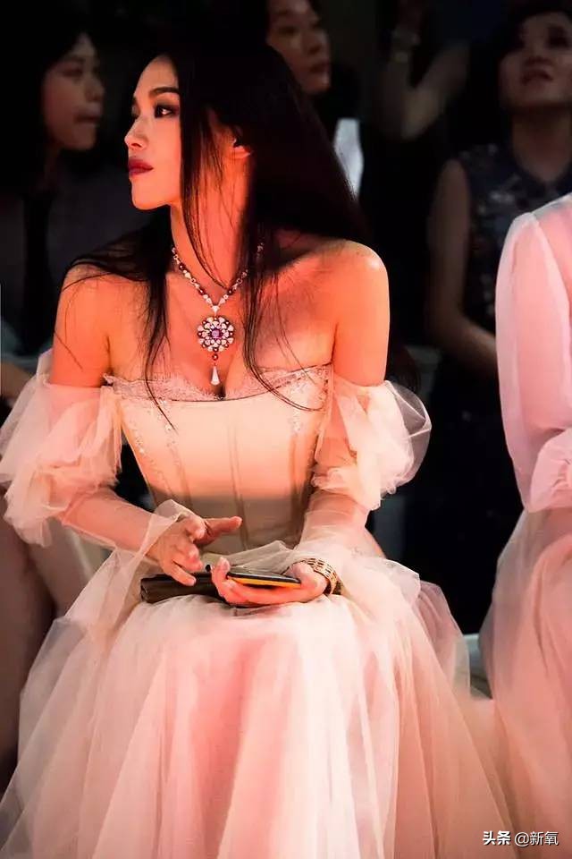 袁姗姗惊艳发型,袁姗姗造型大翻车