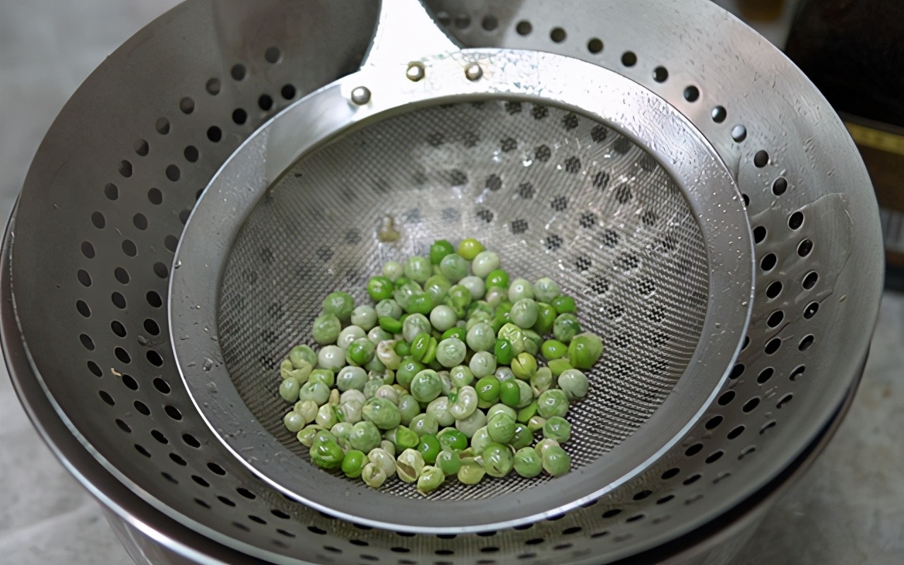 好吃的酱油炒饭简单方法,简单的酱油炒饭最正确的做法