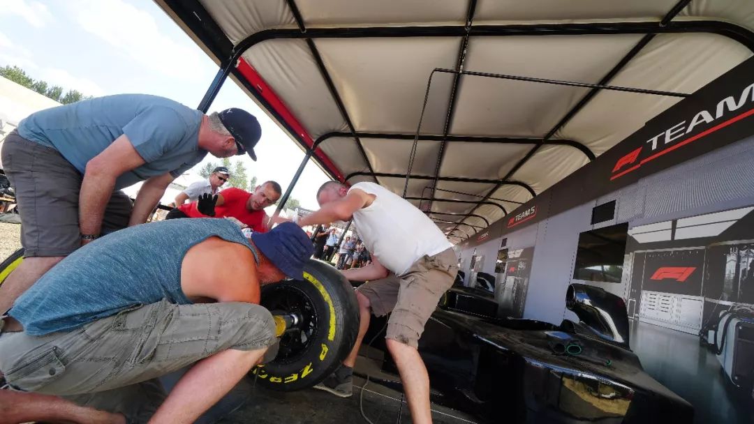 f1红牛车队阿斯顿马丁,阿斯顿马丁f1赛车队