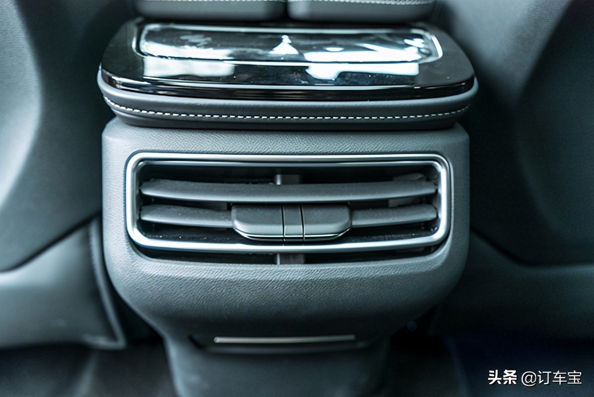 北汽新能源纯电suv汽车价格,新能源纯电suv极狐6座