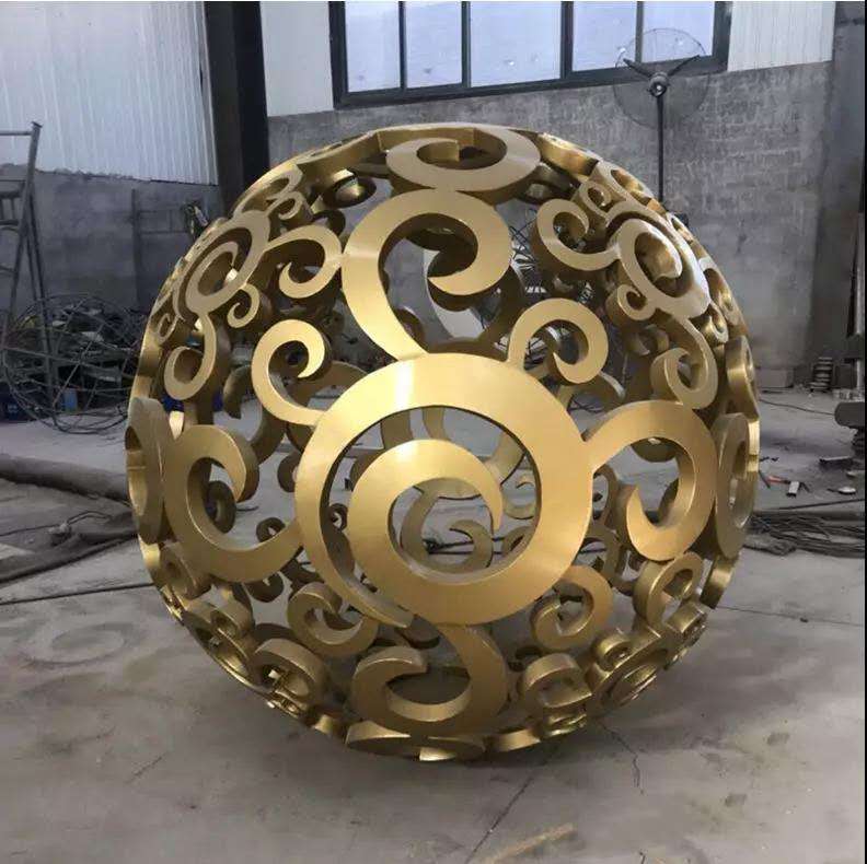 江苏天筑景观设计,不锈钢镂空魔方雕塑