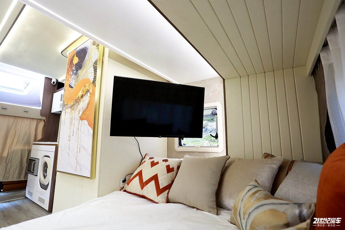 上汽大通maxusv90别墅版房车,大通原厂v90c型房车2021旗舰款