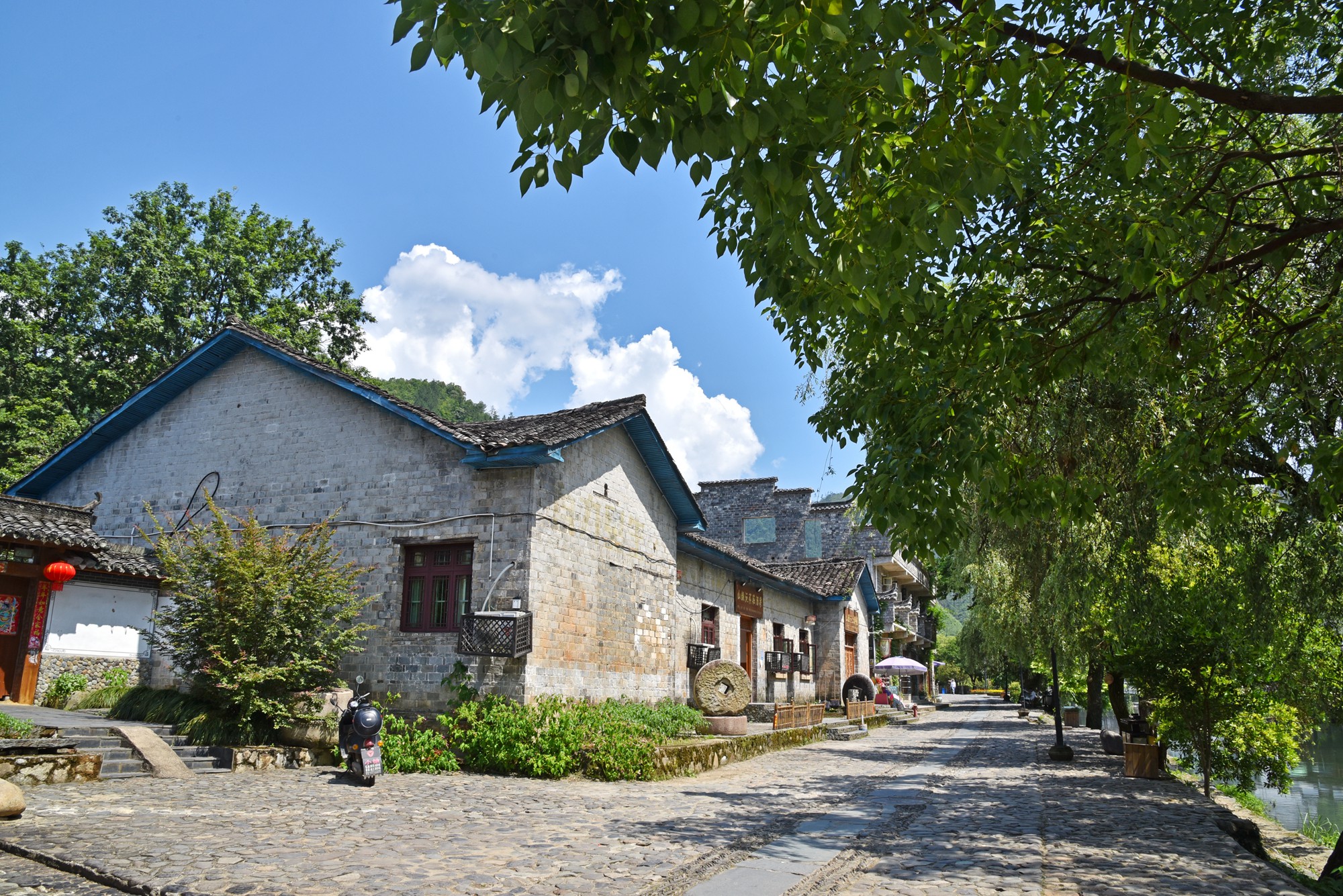 景德镇近代瓷器发展,千年瓷都景德镇有哪些瓷器