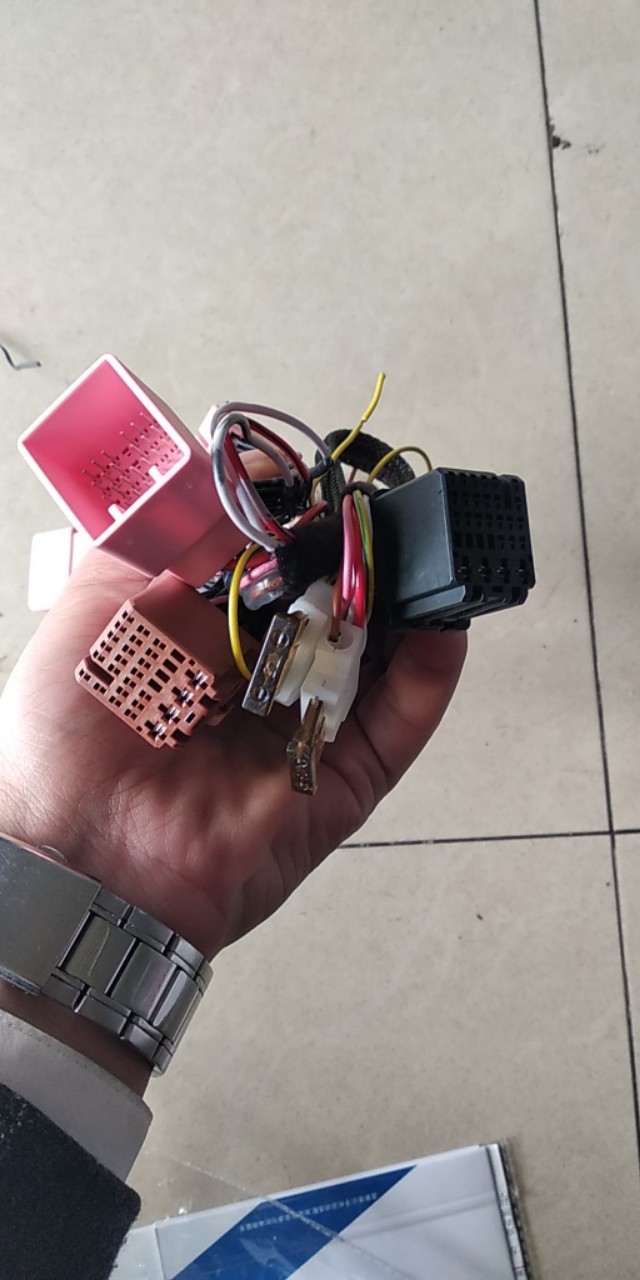 汽车升级版防盗器怎么安装,老车加装防盗器的接线方法