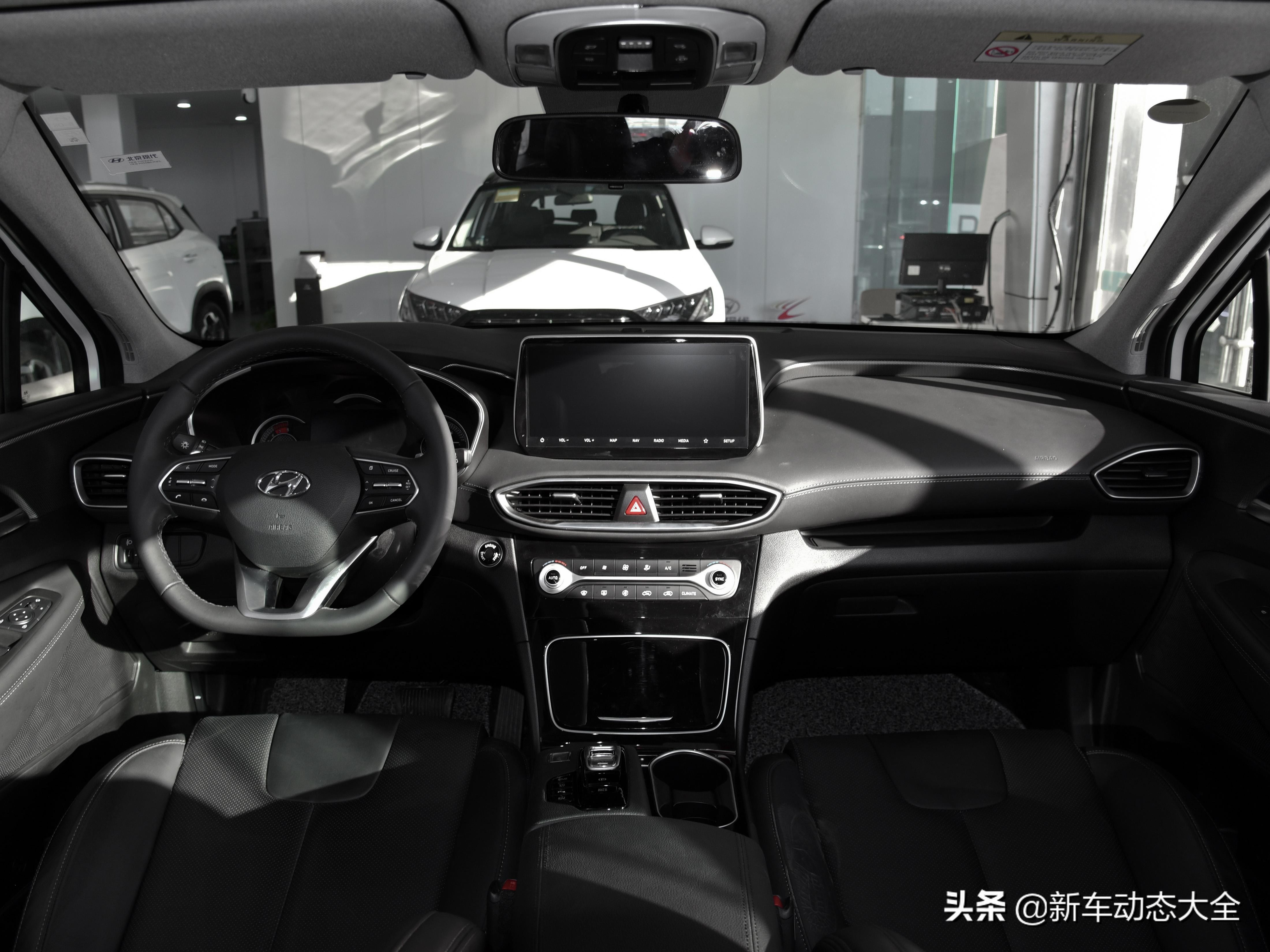 国产版全新胜达实拍图发布,全新胜达抢先看2.0t8at完胜汉兰达