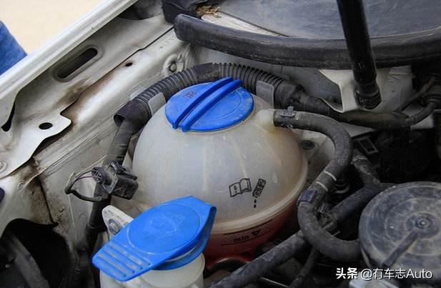 不小心将玻璃水加入冷却液怎么办？你的水箱可能需要清洁了