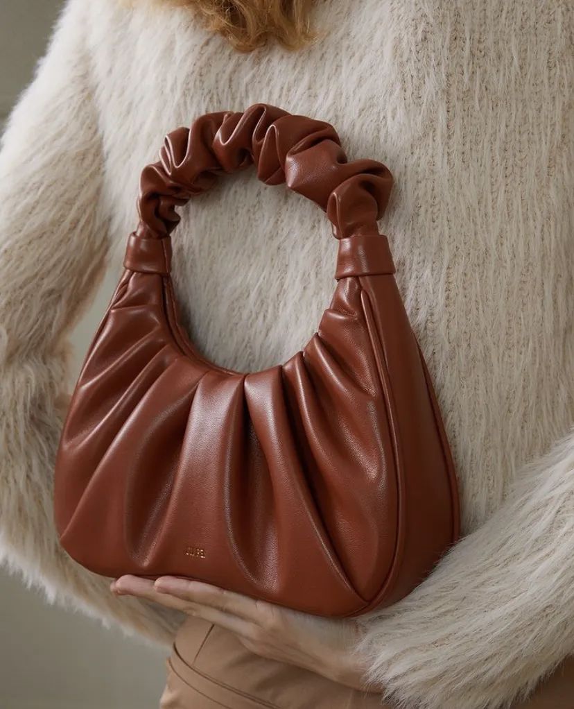 蕾哈娜菠萝纹的服装,蕾哈娜服装品牌