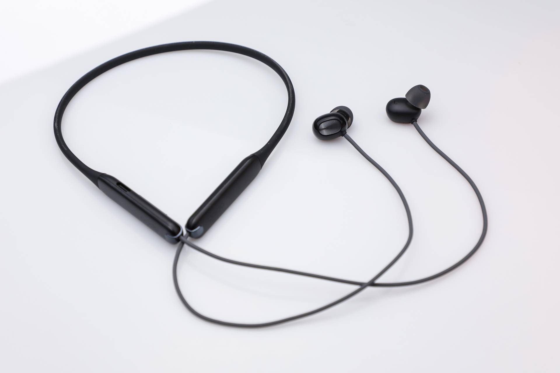 哪一款耳机既便宜又好用,耳机推荐哪一款比较好